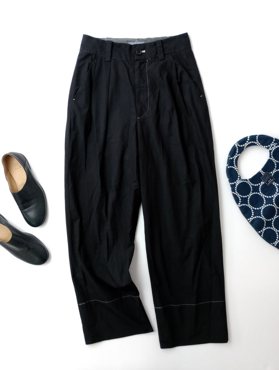 <染> encore MARGARET HOWELL マーガレ ットハウエル WASHED COTTON POPLIN TROUSERS トラウザーパンツ 黒 ブラック 1  【中古】